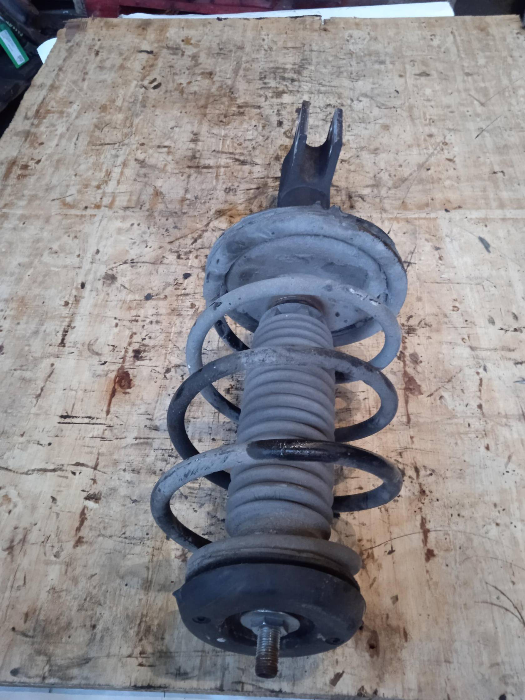 Ammortizzatore ant. dx.